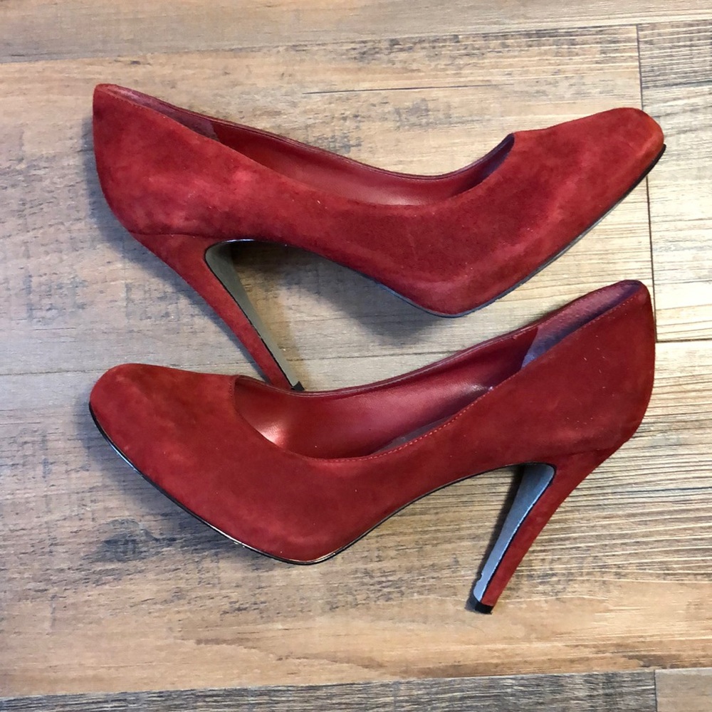 Shoes - Picture 4 of 6